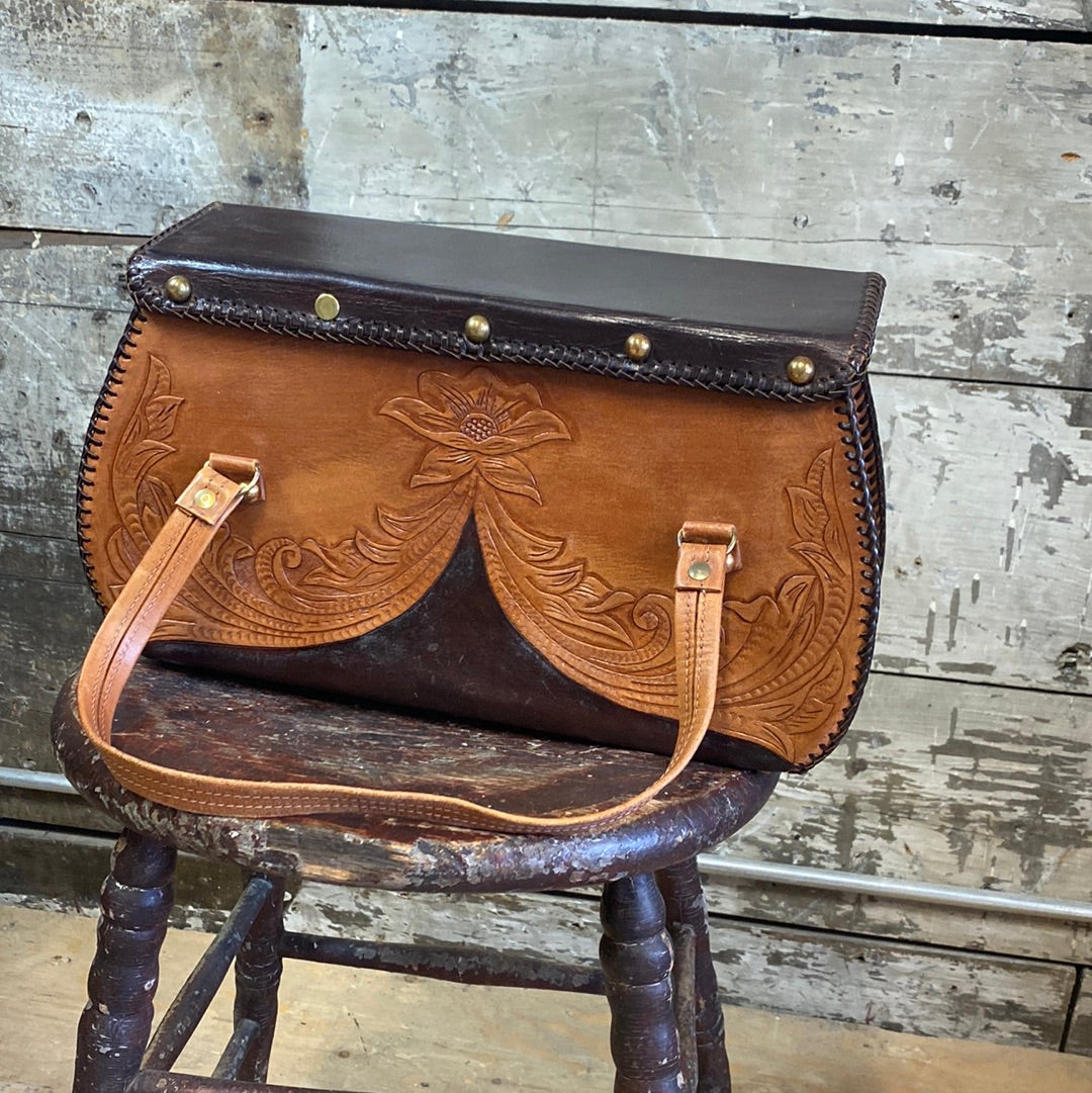 Sac 1950 en cuir marron deux teintes finition tressée