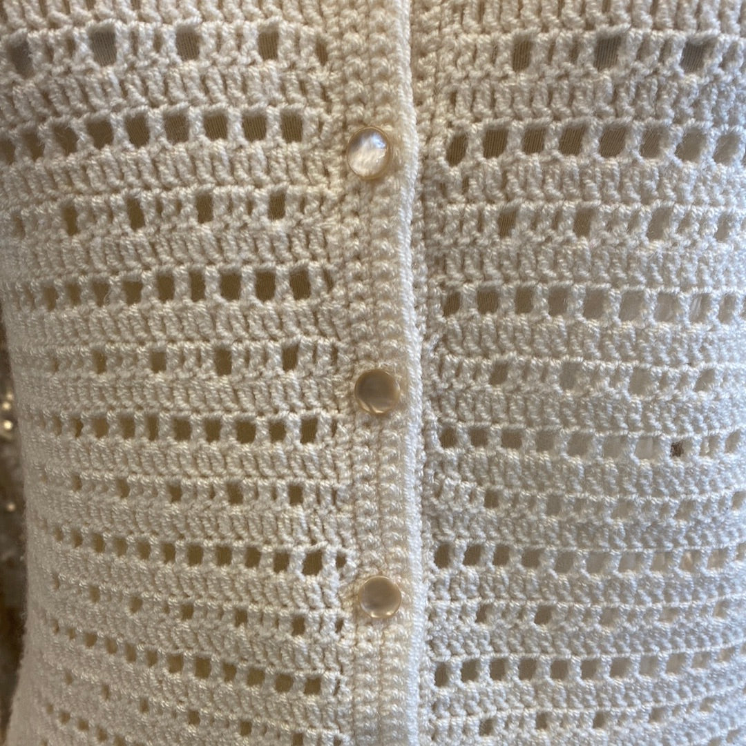 Gilet crème avec boutons nacrés